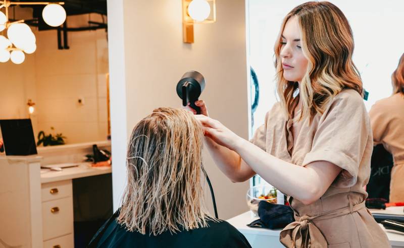 caisse enregistreuse tactile pour salon de coiffure